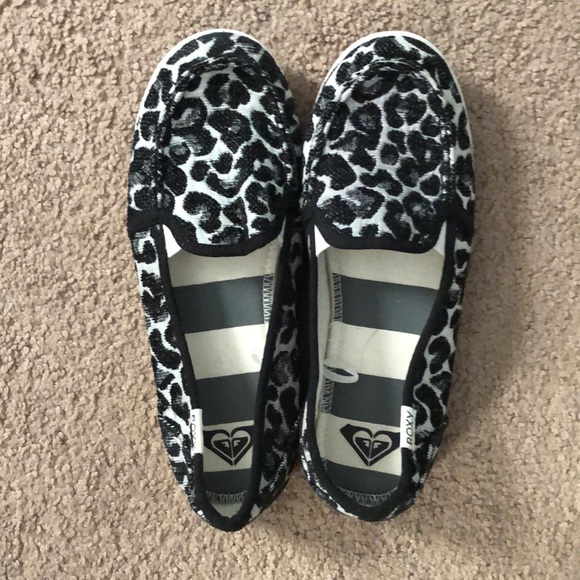 roxy leopard print shoes